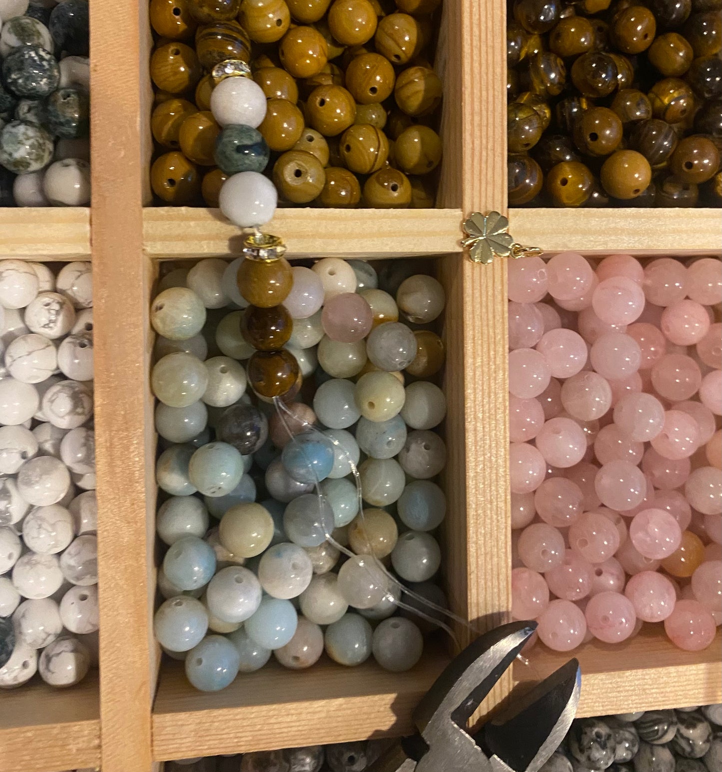 Collingwood : Gemstone Bracelet Workshop 2:30pm to 4:00pm